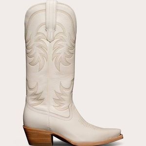 Boots + bundle for Diana